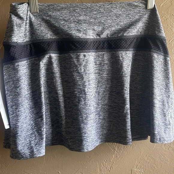Women's "HEAD" Skort size small in Black Heather - Picture 4 of 8